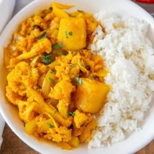 Alu Gobi met rijst.