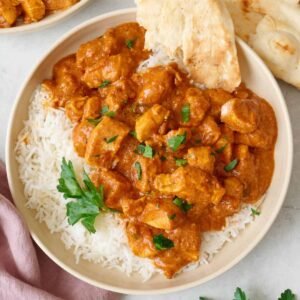 Butter Chicken met Nan brood.