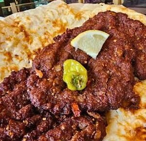 Khyber Kabab met Nan brood.
