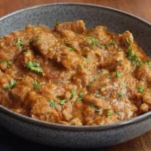 Lamb Dansak met rijst.