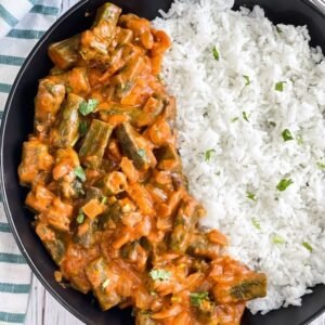 Bhindi met Rijst.