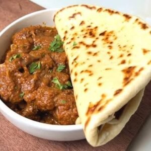 Karai Lamb met Nan brood.